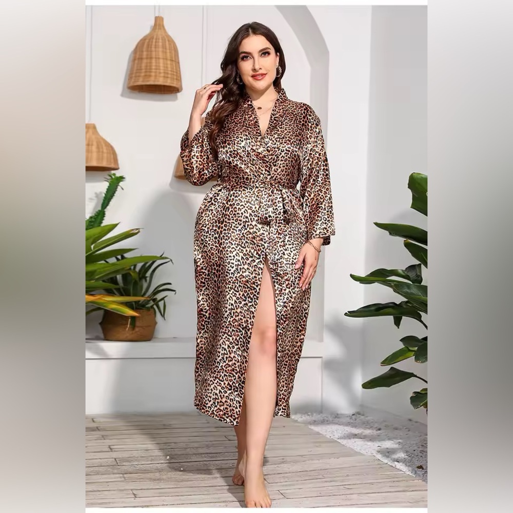 Plus Leopard Print Women's Robe